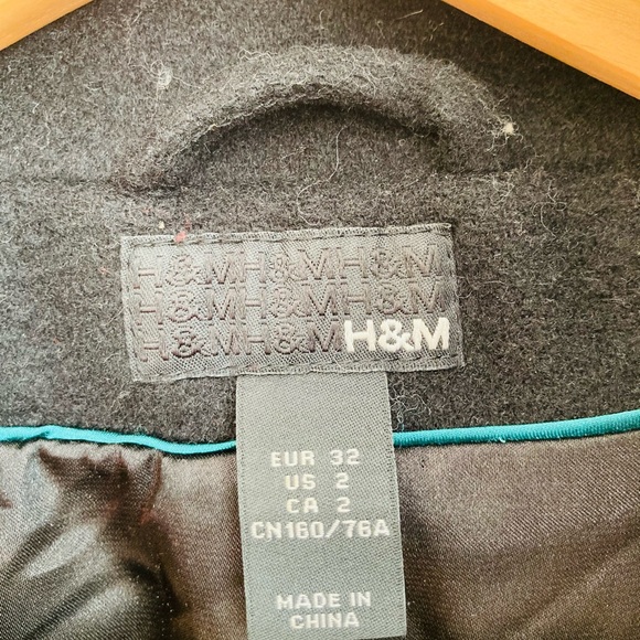 Black H&M Coat with Button Enclosure - Picture 3 of 5